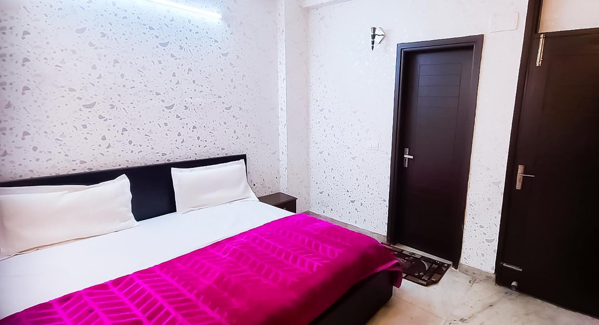 Deluxe Room In Cr Park New Delhi Extérieur photo